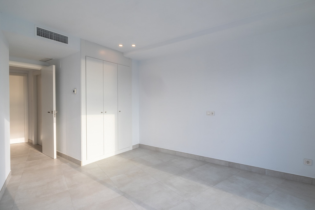 4 Bed Apartment for sale in Altos De Los Monteros Costa Del Sol, Málaga, Spain