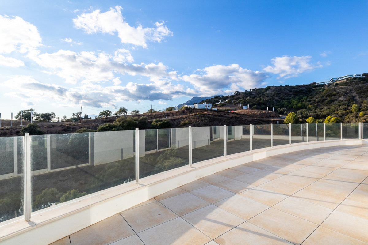 4 Bed Apartment for sale in Altos De Los Monteros Costa Del Sol, Málaga, Spain
