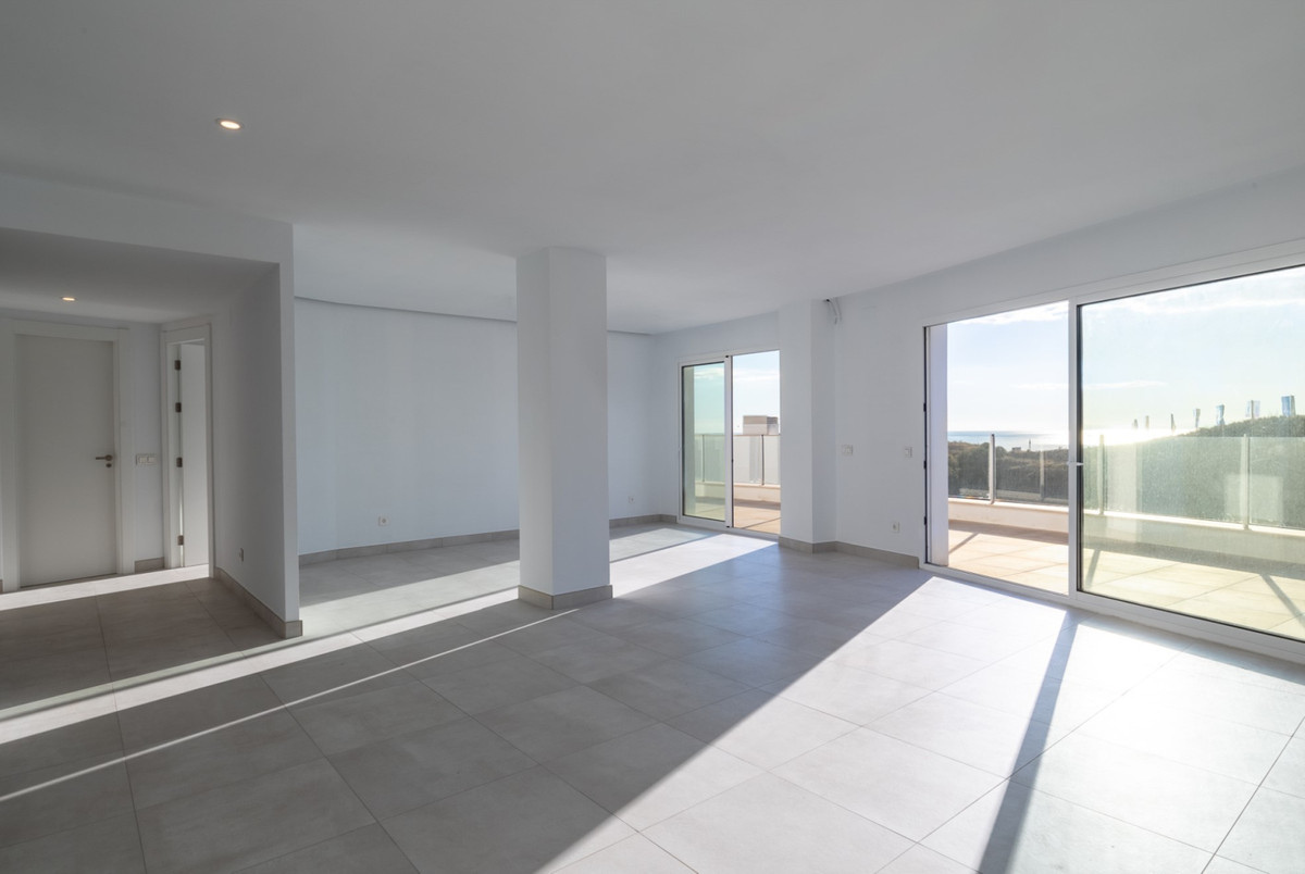 4 Bed Apartment for sale in Altos De Los Monteros Costa Del Sol, Málaga, Spain