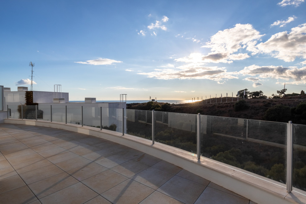 4 Bed Apartment for sale in Altos De Los Monteros Costa Del Sol, Málaga, Spain