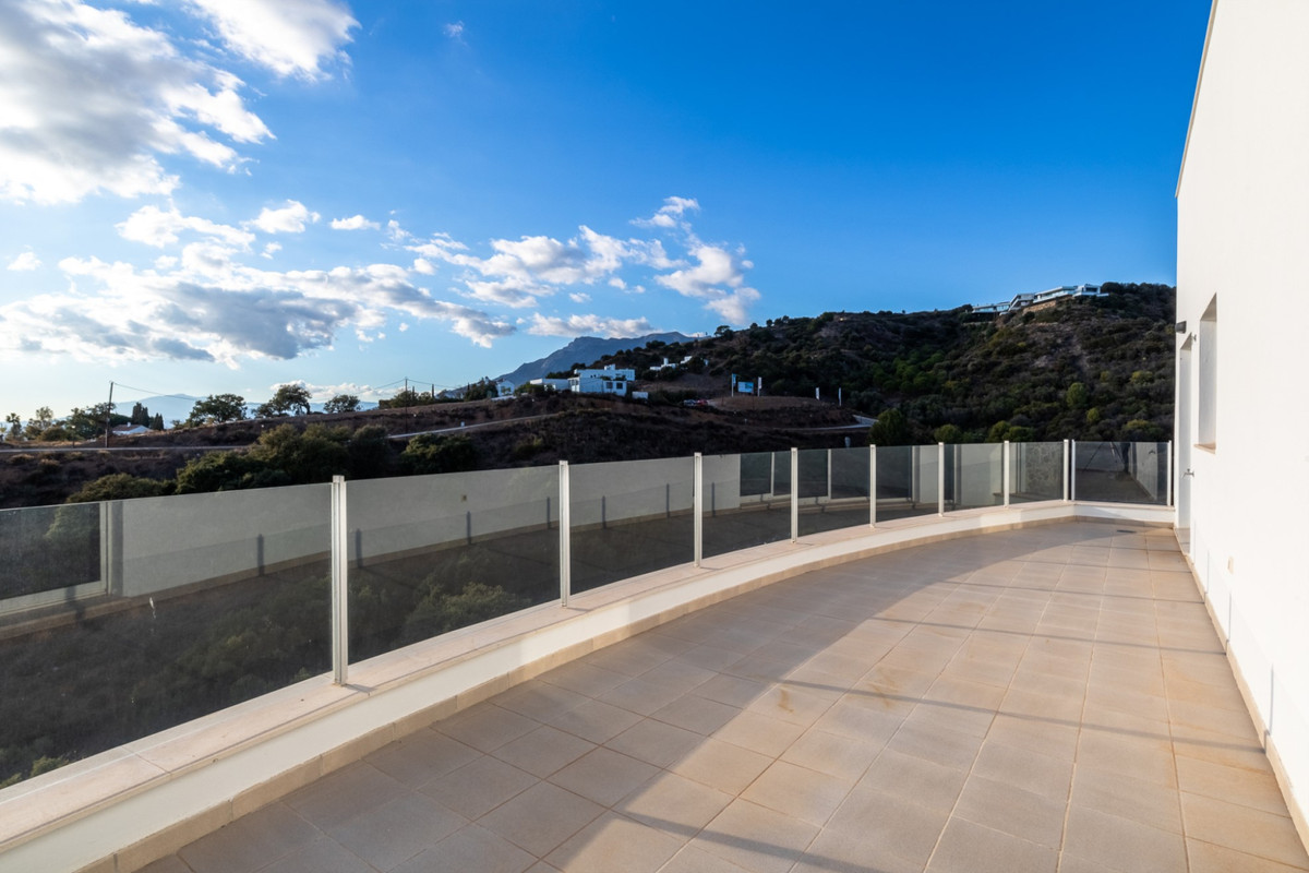 4 Bed Apartment for sale in Altos De Los Monteros Costa Del Sol, Málaga, Spain