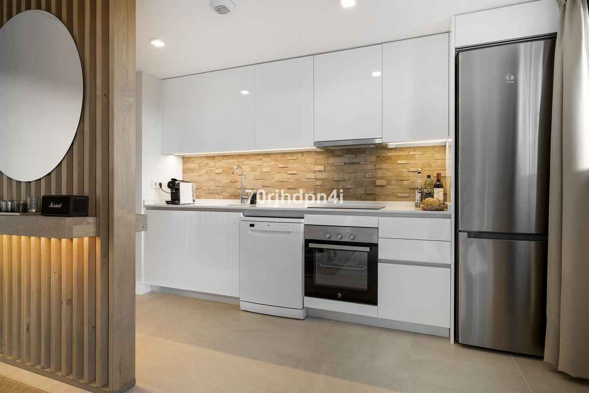 Se vende Apartamento Planta Media de 2 dormitorios en Costa Del Sol, Málaga, España