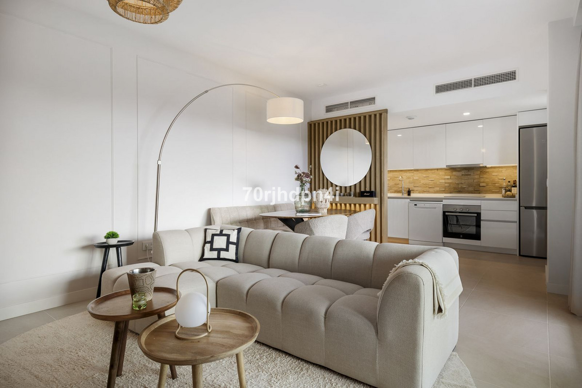 Se vende Apartamento Planta Media de 2 dormitorios en Costa Del Sol, Málaga, España