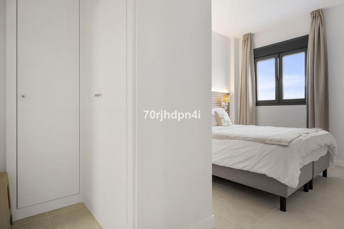 Se vende Apartamento Planta Media de 2 dormitorios en Costa Del Sol, Málaga, España