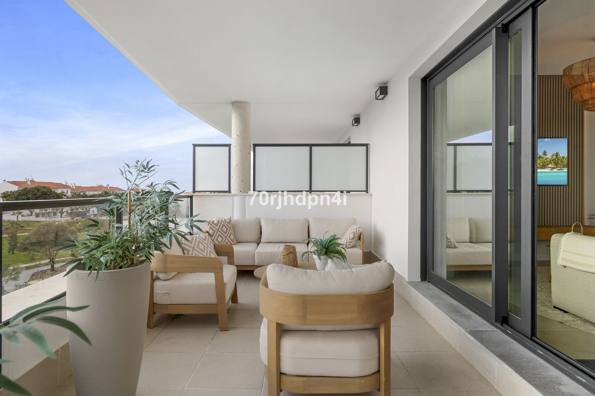 Se vende Apartamento Planta Media de 2 dormitorios en Costa Del Sol, Málaga, España