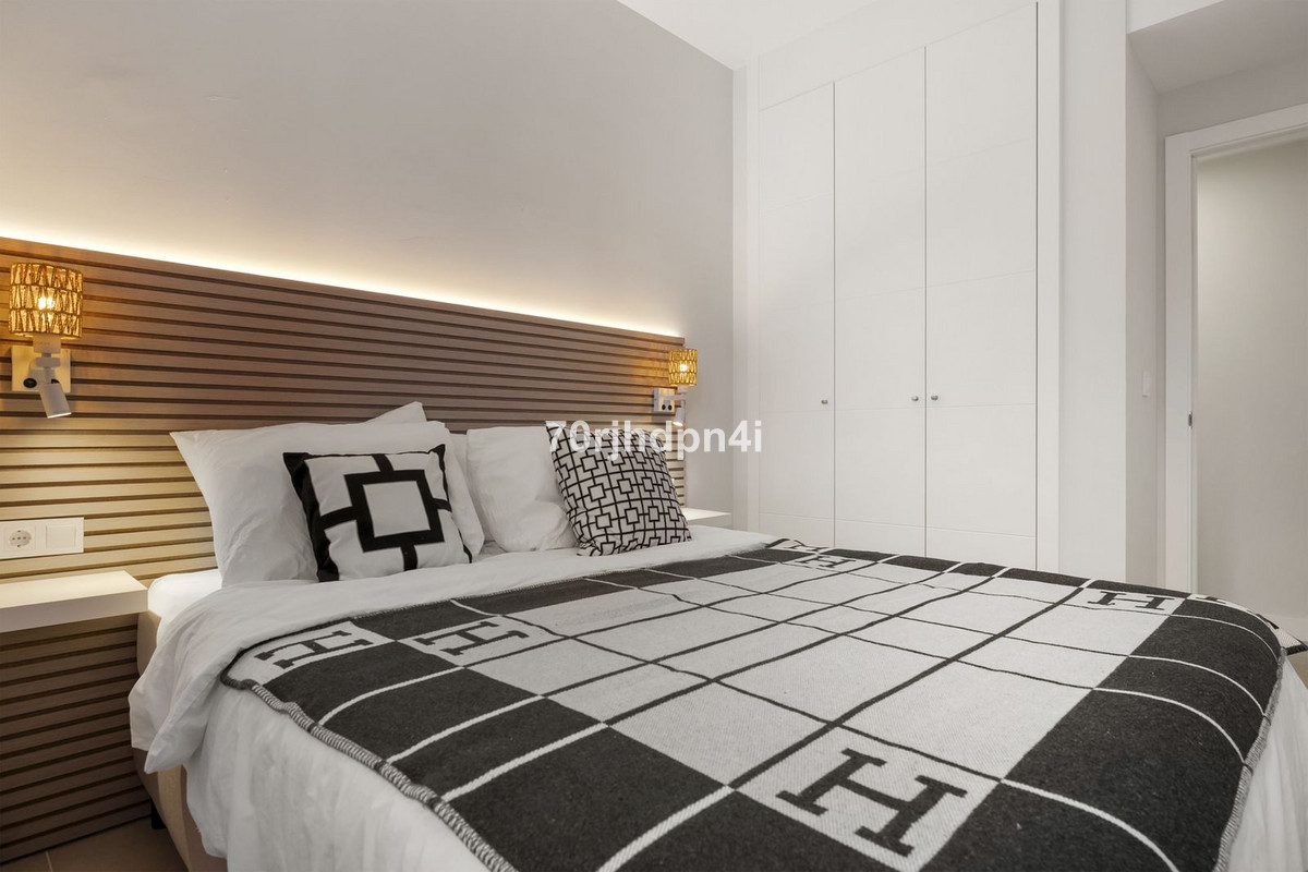 Se vende Apartamento Planta Media de 2 dormitorios en Costa Del Sol, Málaga, España