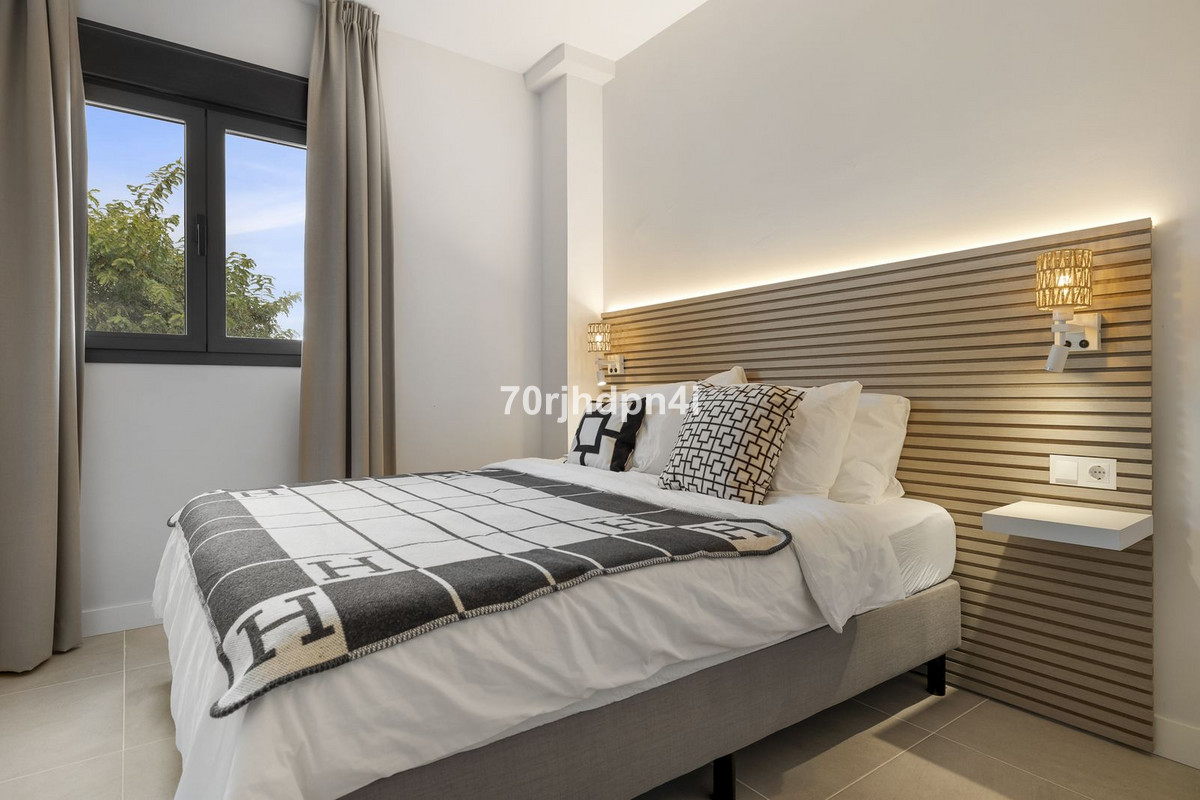 Se vende Apartamento Planta Media de 2 dormitorios en Costa Del Sol, Málaga, España