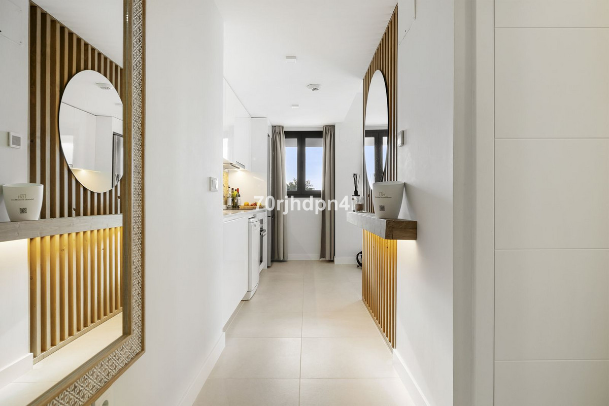 Se vende Apartamento Planta Media de 2 dormitorios en Costa Del Sol, Málaga, España