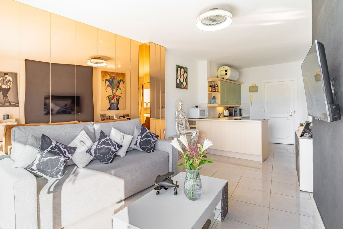 Se vende Apartamento Planta Media de 1 dormitorios en Costa Del Sol, Málaga, España