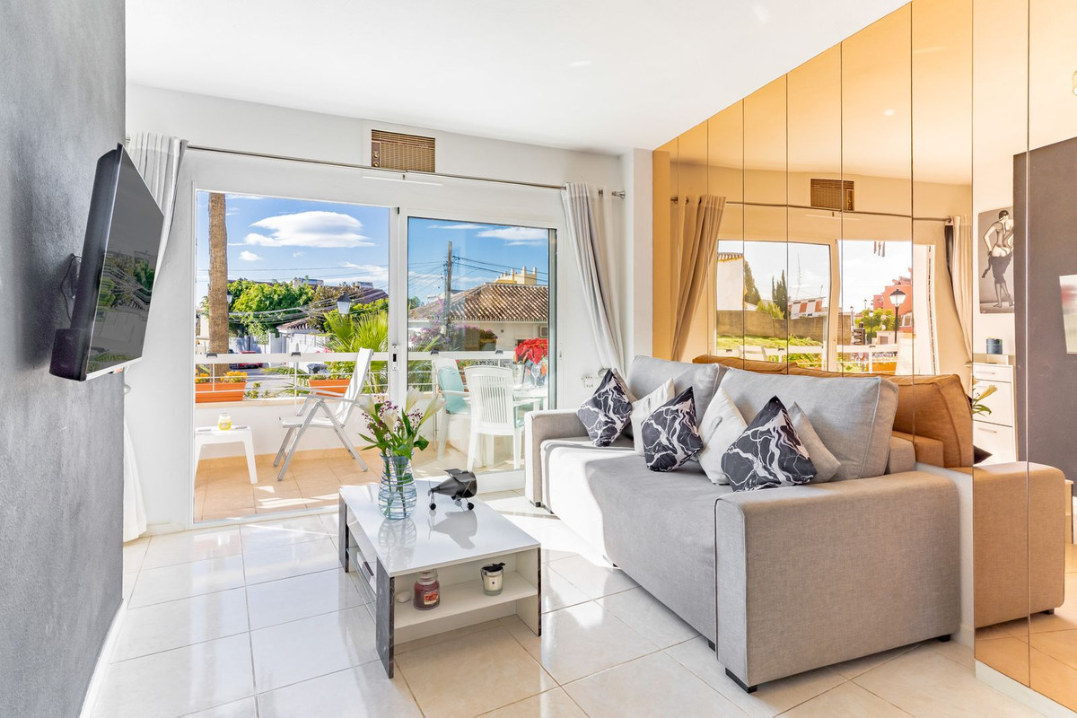 Se vende Apartamento Planta Media de 1 dormitorios en Costa Del Sol, Málaga, España
