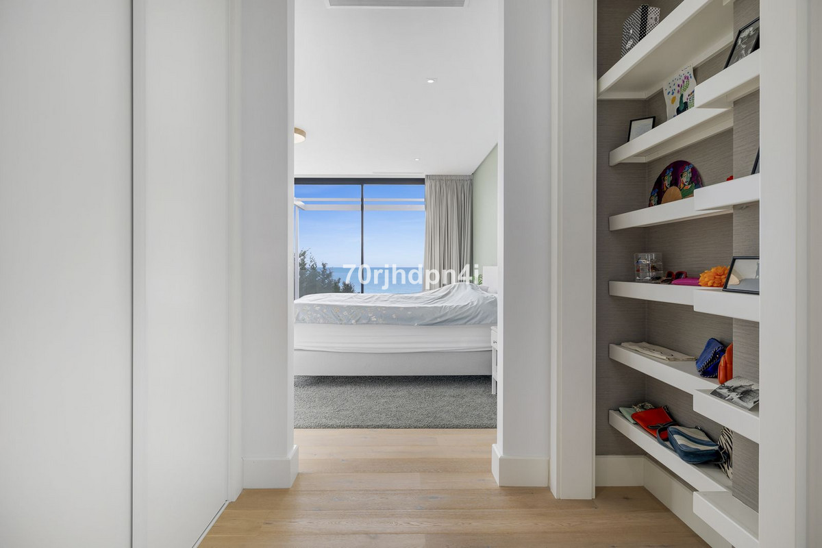 Se vende Villa - Chalet de 5 dormitorios en Costa Del Sol, Málaga, España
