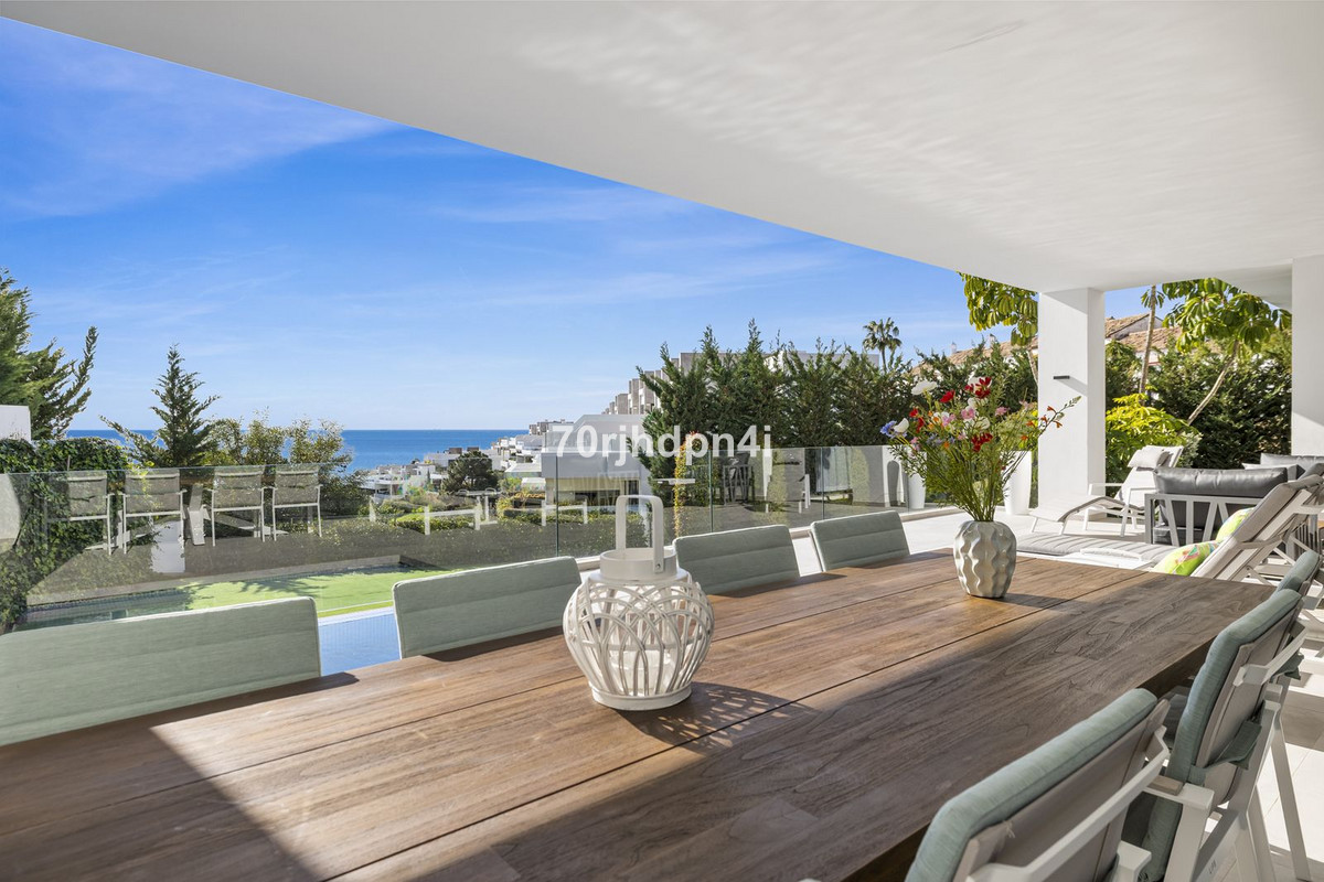 Se vende Villa - Chalet de 5 dormitorios en Costa Del Sol, Málaga, España
