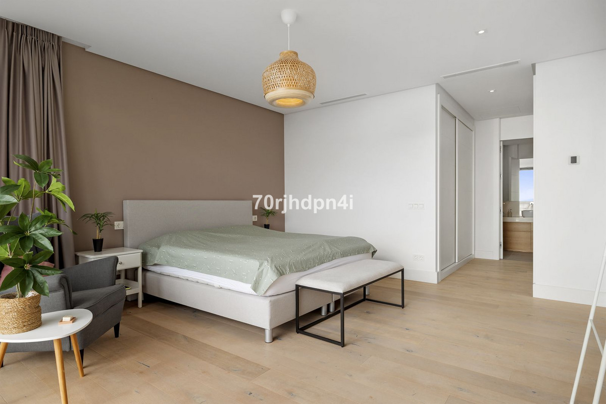Se vende Villa - Chalet de 5 dormitorios en Costa Del Sol, Málaga, España