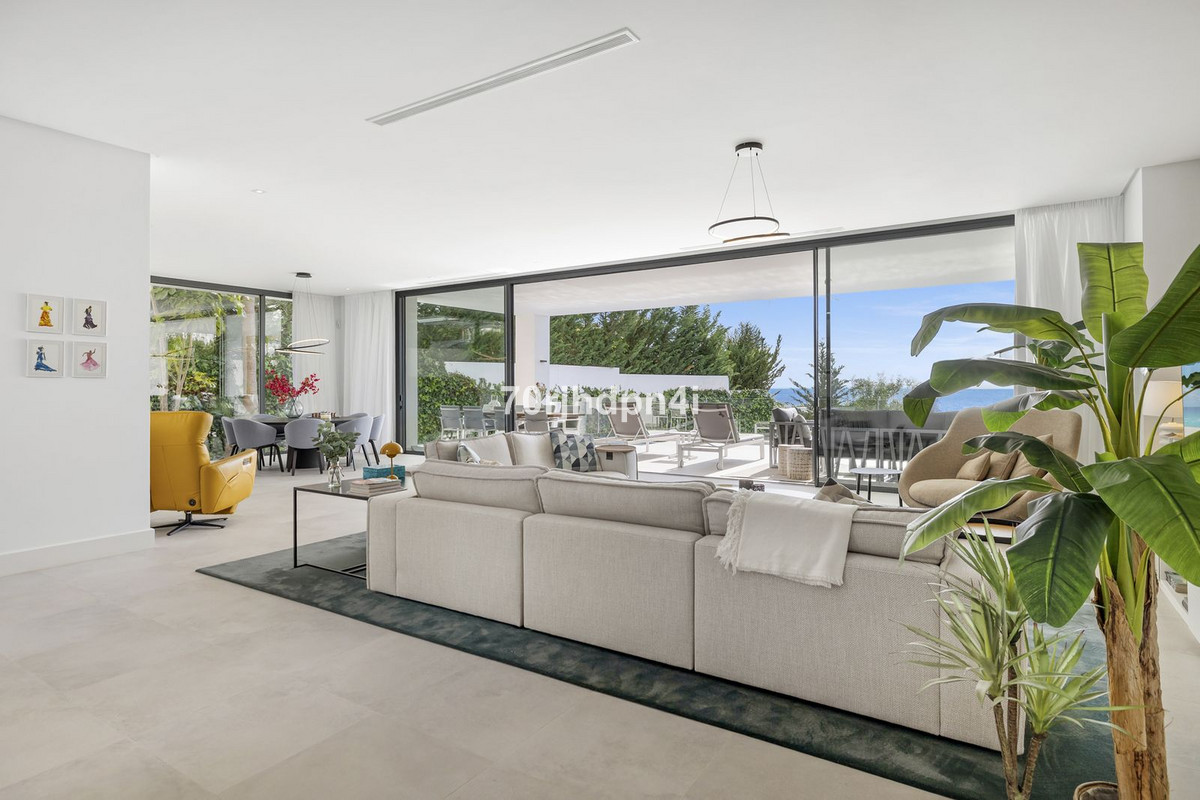 Se vende Villa - Chalet de 5 dormitorios en Costa Del Sol, Málaga, España