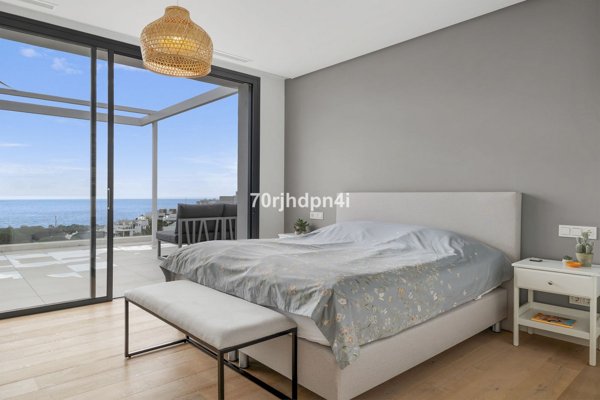 Se vende Villa - Chalet de 5 dormitorios en Costa Del Sol, Málaga, España