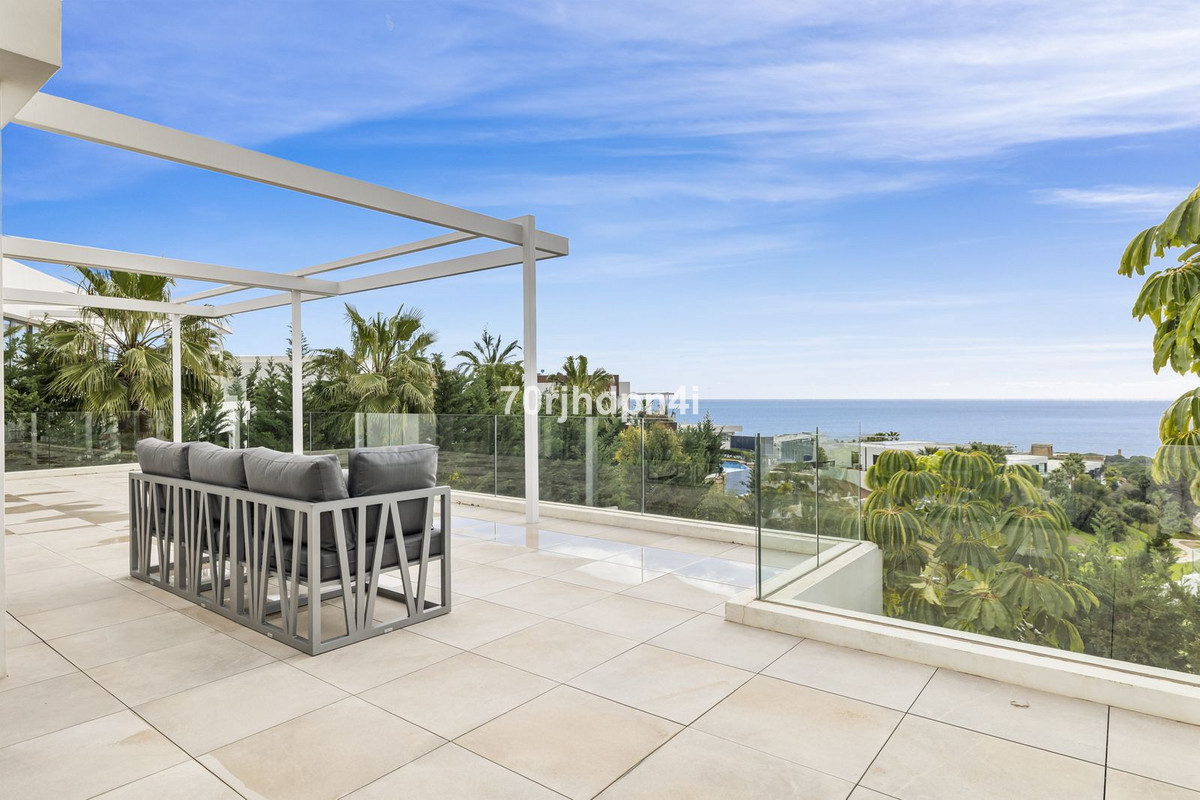 Se vende Villa - Chalet de 5 dormitorios en Costa Del Sol, Málaga, España