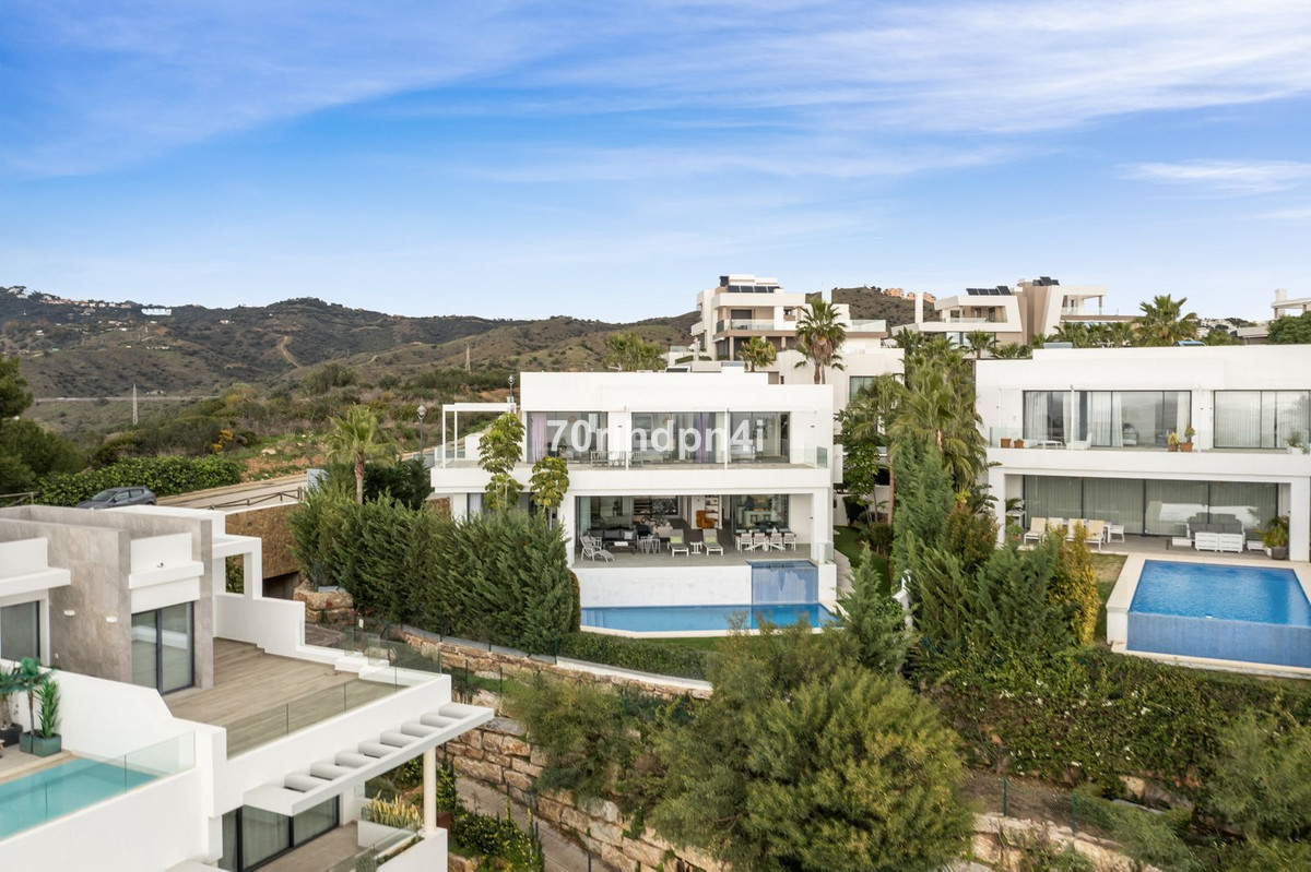 Se vende Villa - Chalet de 5 dormitorios en Costa Del Sol, Málaga, España