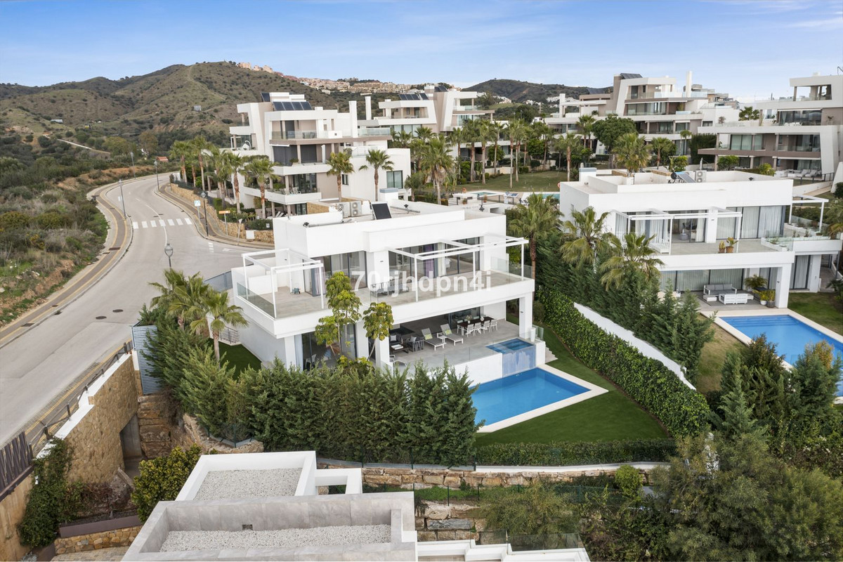 Se vende Villa - Chalet de 5 dormitorios en Costa Del Sol, Málaga, España