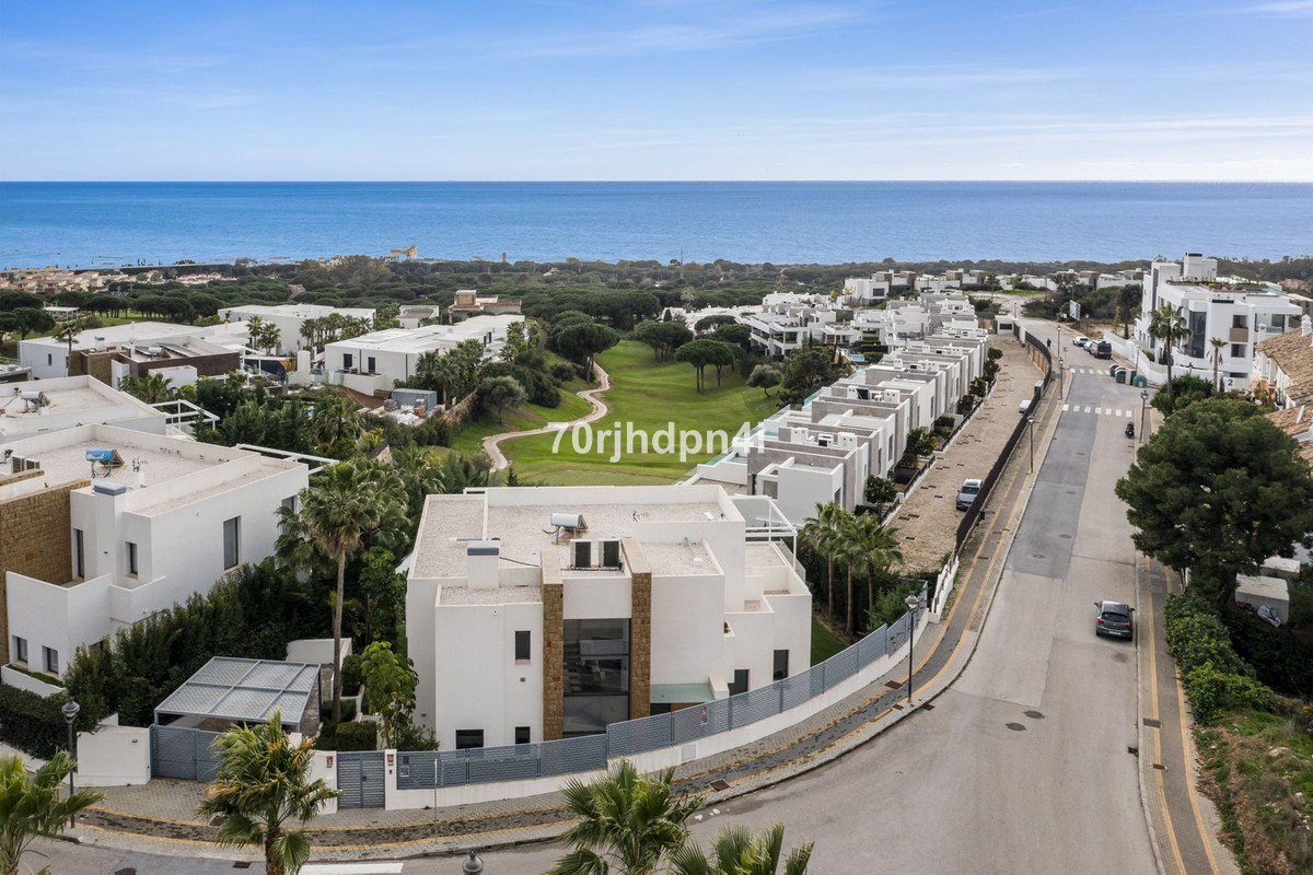 Se vende Villa - Chalet de 5 dormitorios en Costa Del Sol, Málaga, España