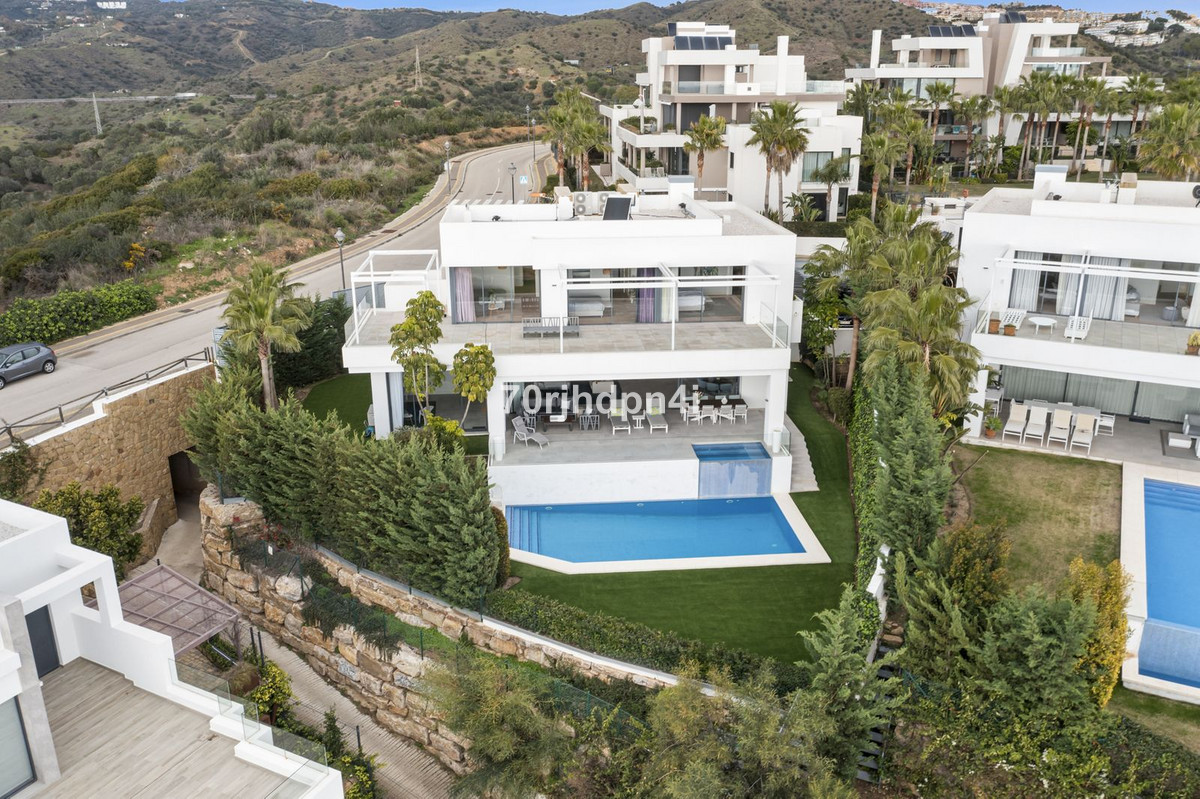 Se vende Villa - Chalet de 5 dormitorios en Costa Del Sol, Málaga, España
