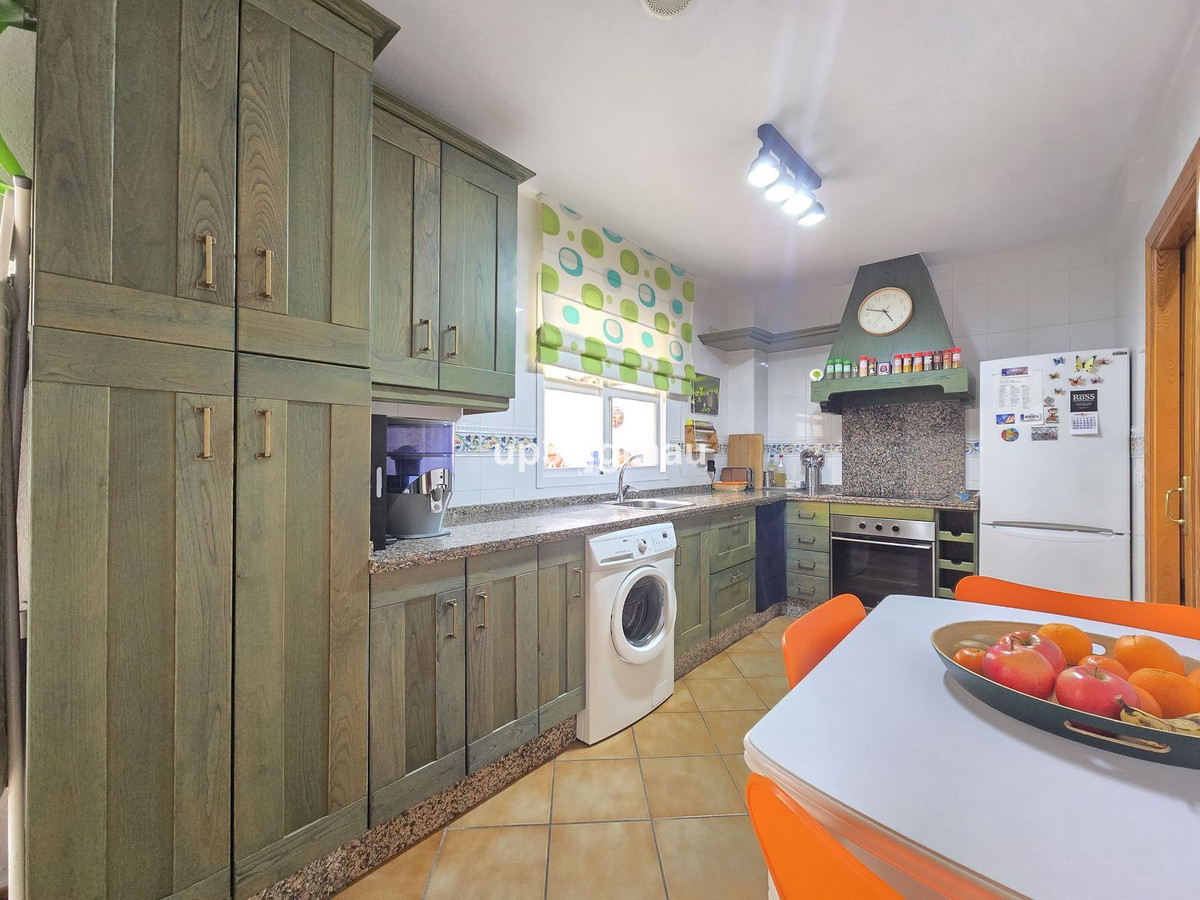 4 Bed Townhouse for sale in Cancelada Costa Del Sol, Málaga, Spain