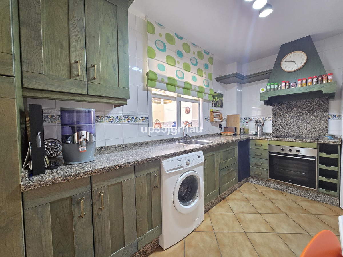 4 Bed Townhouse for sale in Cancelada Costa Del Sol, Málaga, Spain