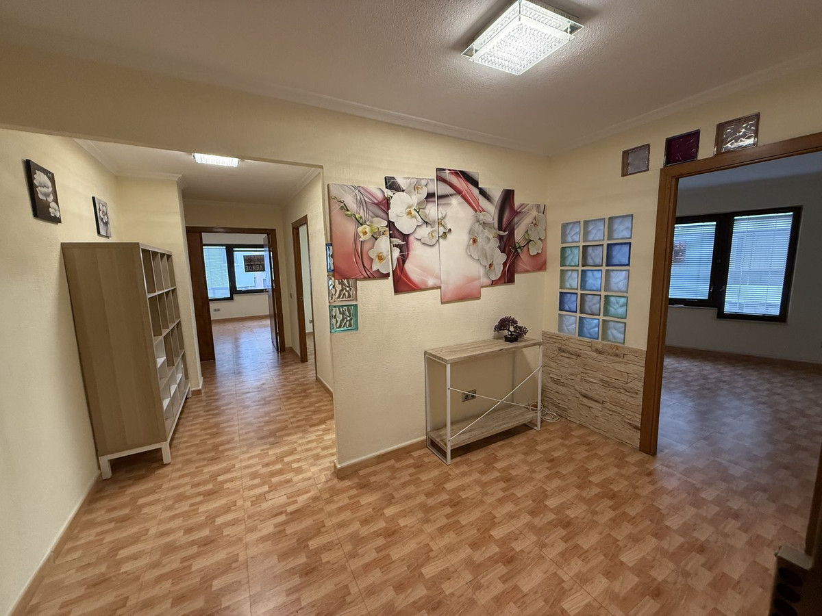 3 Bed Commercial unit for sale in Marbella Costa Del Sol, Málaga, Spain
