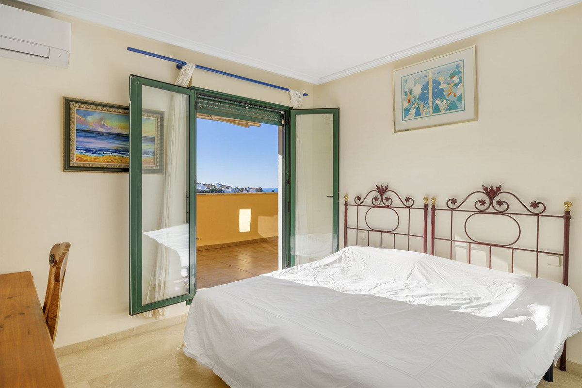 2 Bed Apartment for sale in Torrequebrada Costa Del Sol, Málaga, Spain