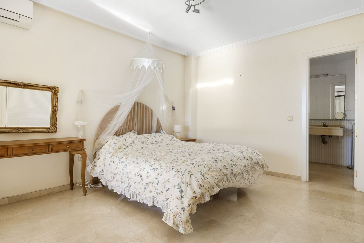 2 Bed Apartment for sale in Torrequebrada Costa Del Sol, Málaga, Spain