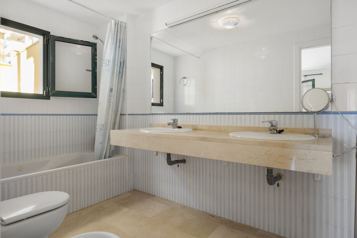 2 Bed Apartment for sale in Torrequebrada Costa Del Sol, Málaga, Spain