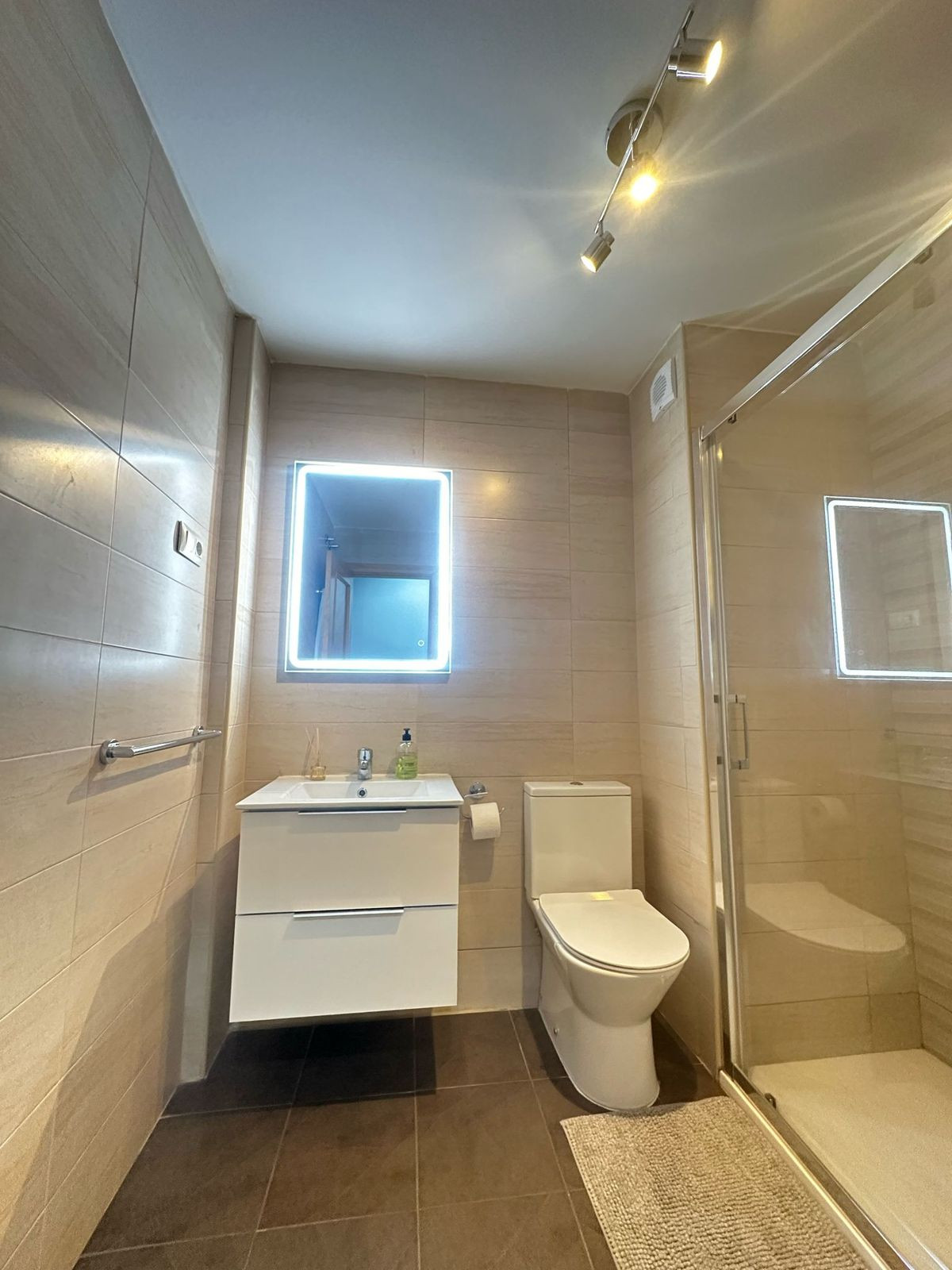 Se vende Apartamento Planta Baja de 2 dormitorios en Costa Del Sol, Málaga, España