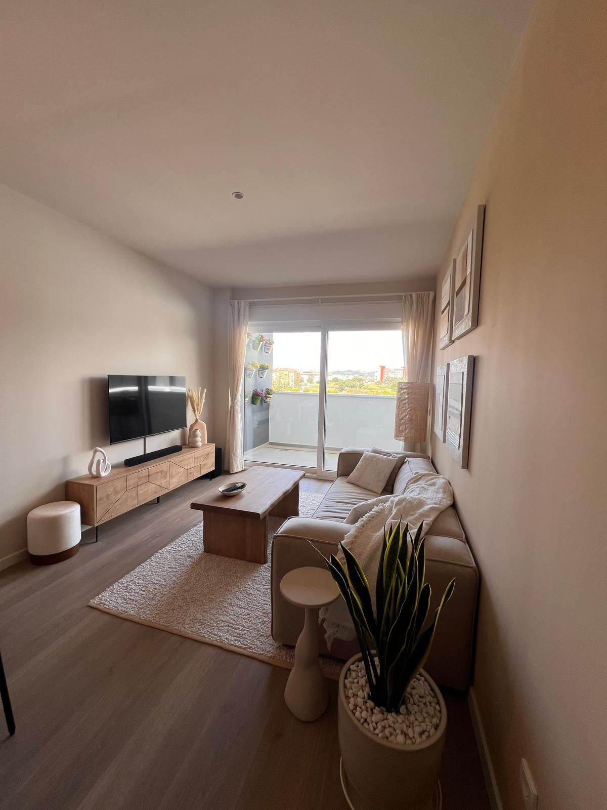 Se vende Apartamento Planta Media de 2 dormitorios en Costa Del Sol, Málaga, España