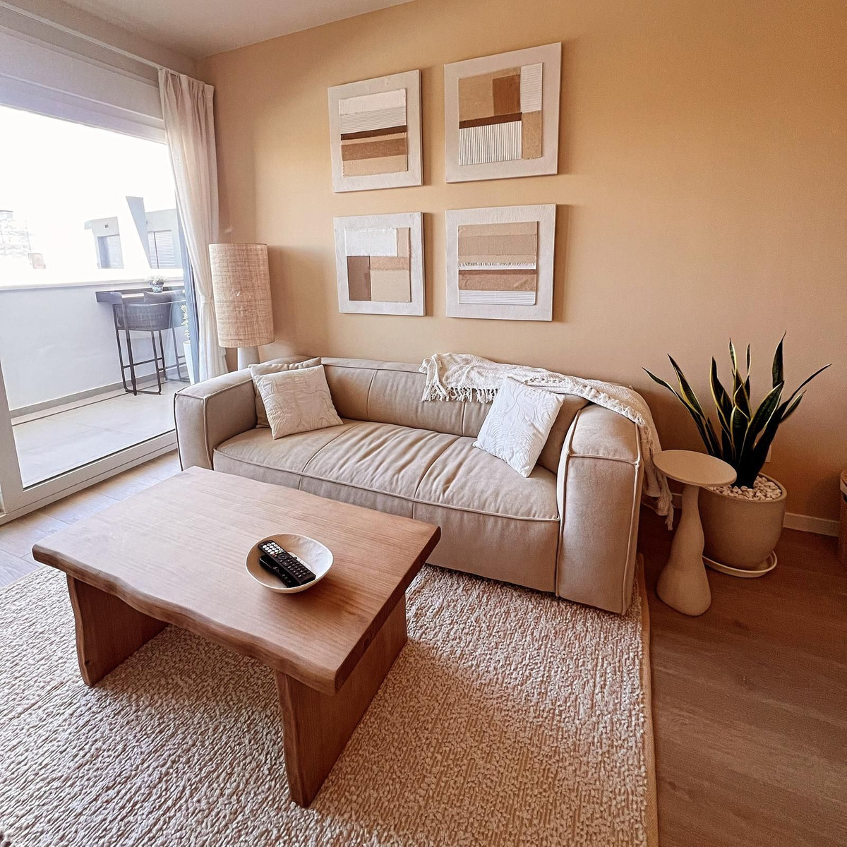 Se vende Apartamento Planta Media de 2 dormitorios en Costa Del Sol, Málaga, España