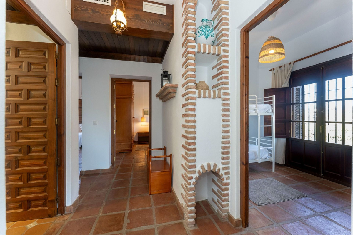 4 Bed Townhouse for sale in Alhaurín El Grande Costa Del Sol, Málaga, Spain