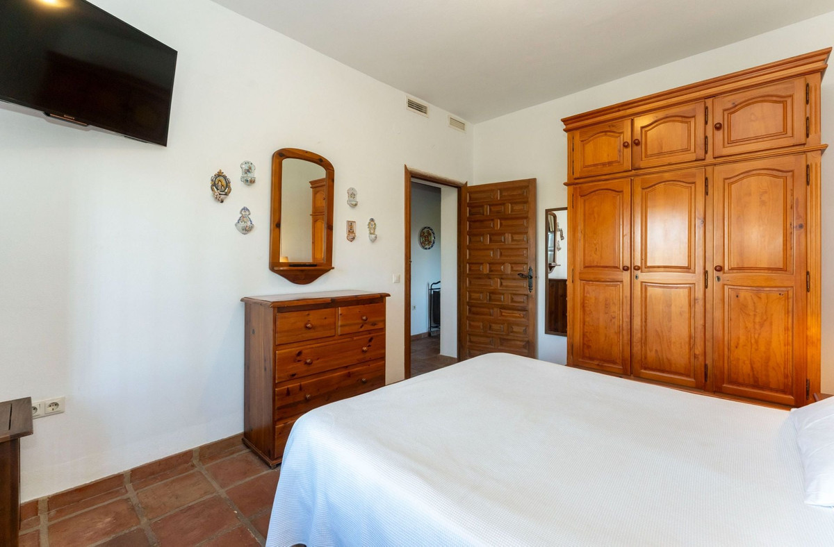 4 Bed Townhouse for sale in Alhaurín El Grande Costa Del Sol, Málaga, Spain