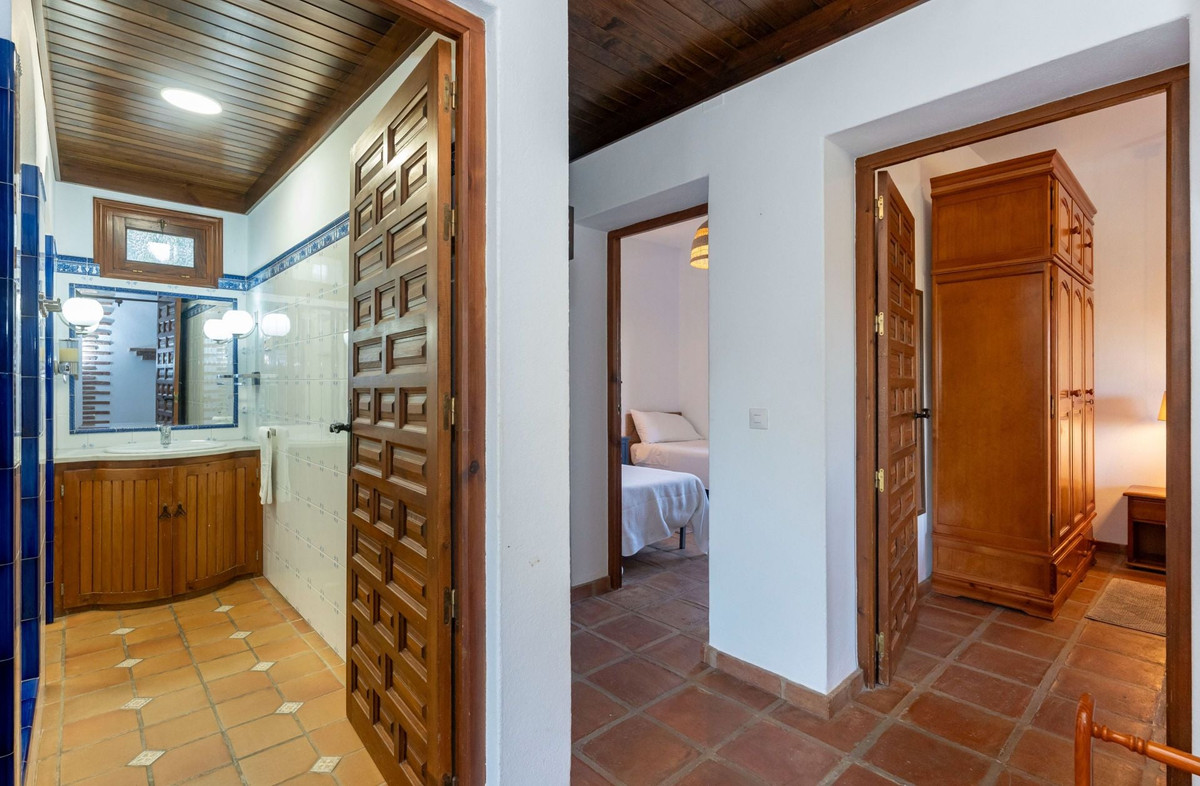 4 Bed Townhouse for sale in Alhaurín El Grande Costa Del Sol, Málaga, Spain