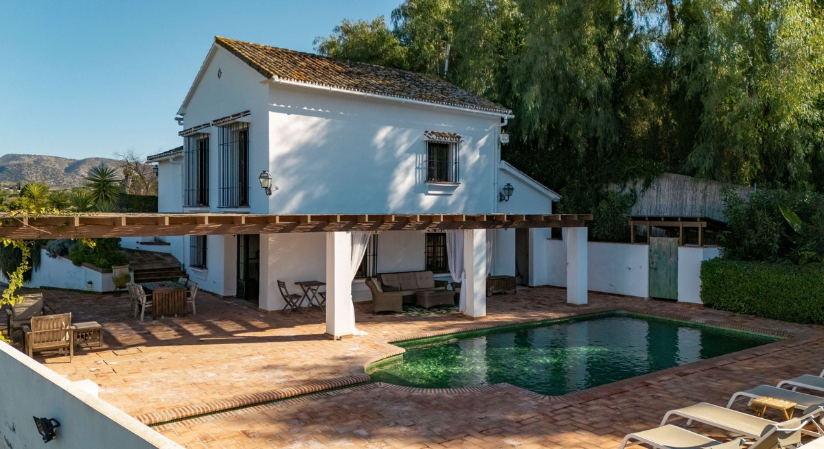 4 Bed Townhouse for sale in Alhaurín El Grande Costa Del Sol, Málaga, Spain