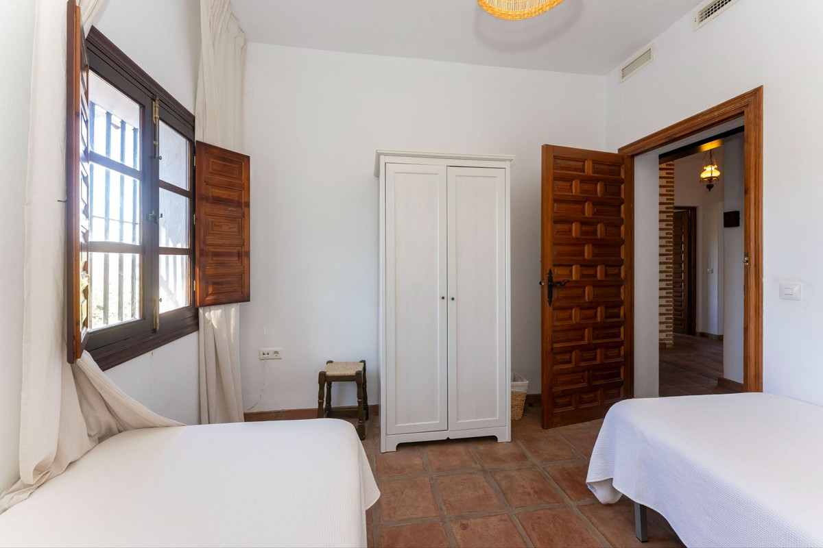 4 Bed Townhouse for sale in Alhaurín El Grande Costa Del Sol, Málaga, Spain