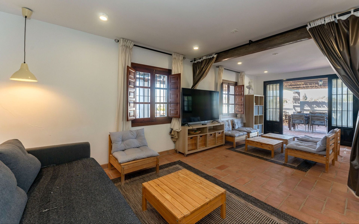 4 Bed Townhouse for sale in Alhaurín El Grande Costa Del Sol, Málaga, Spain
