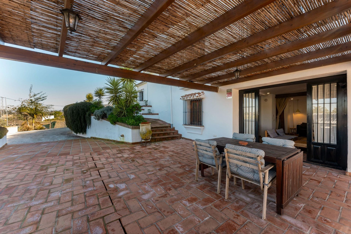 4 Bed Townhouse for sale in Alhaurín El Grande Costa Del Sol, Málaga, Spain