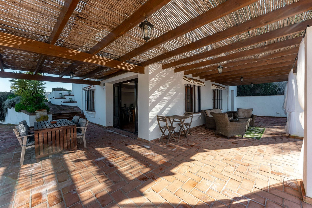 4 Bed Townhouse for sale in Alhaurín El Grande Costa Del Sol, Málaga, Spain