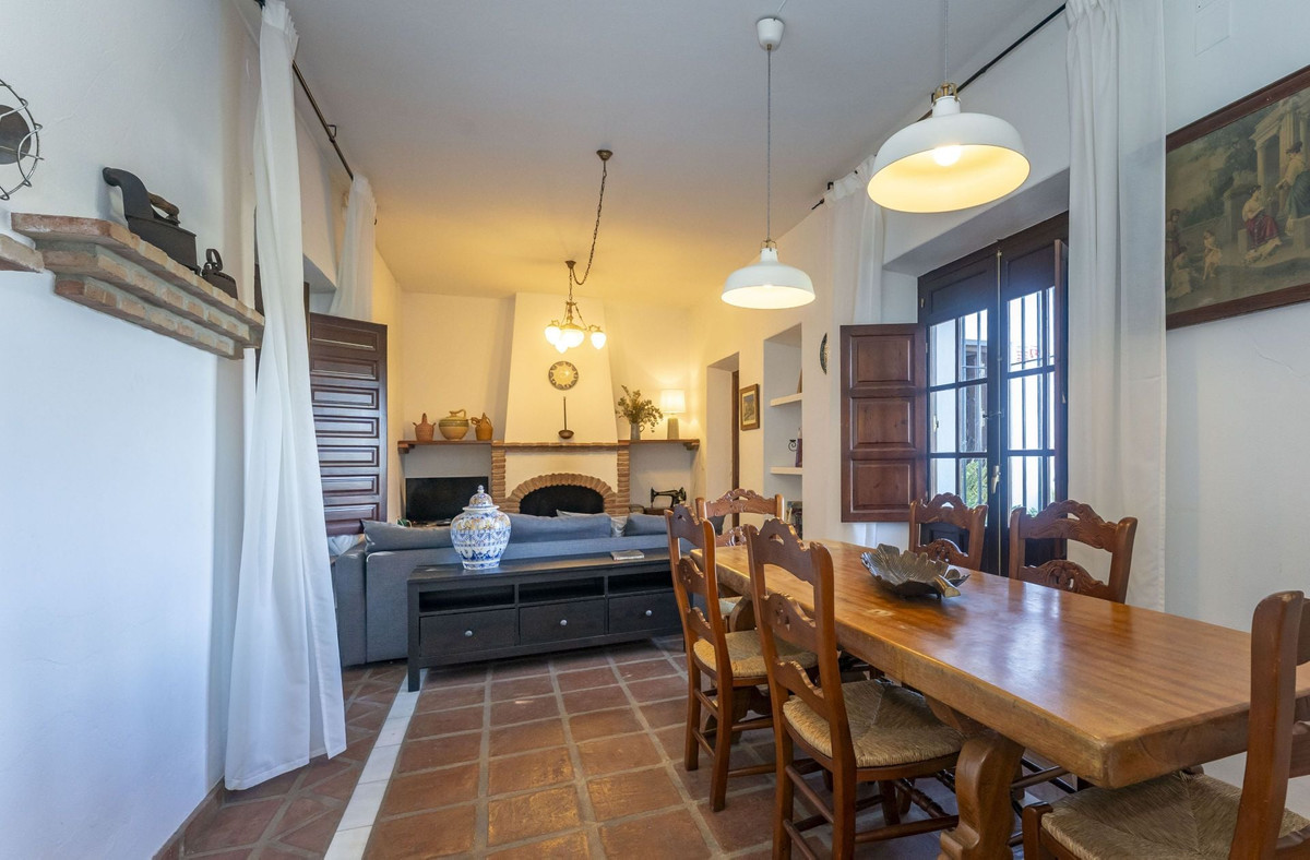 4 Bed Townhouse for sale in Alhaurín El Grande Costa Del Sol, Málaga, Spain