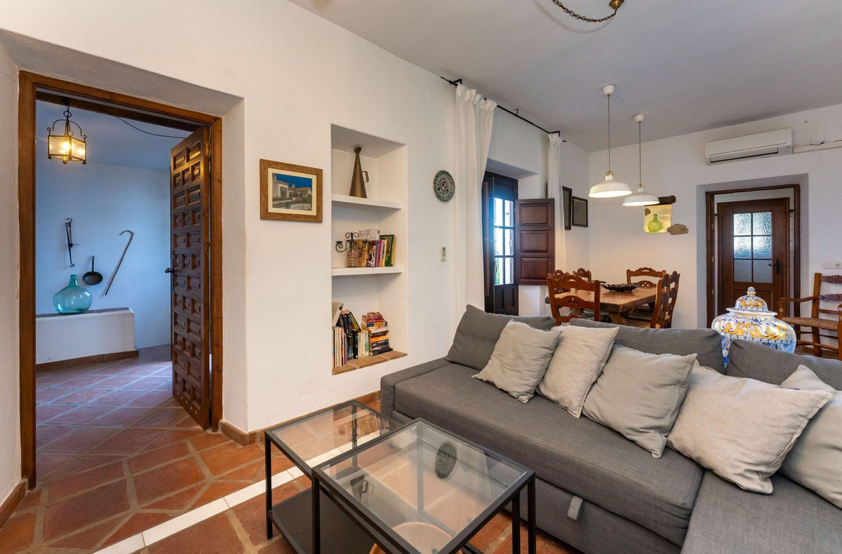 4 Bed Townhouse for sale in Alhaurín El Grande Costa Del Sol, Málaga, Spain