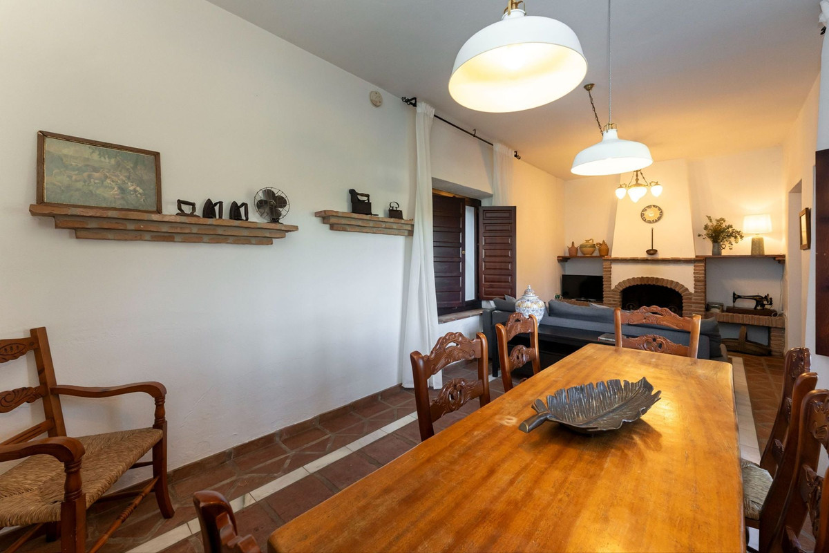 4 Bed Townhouse for sale in Alhaurín El Grande Costa Del Sol, Málaga, Spain