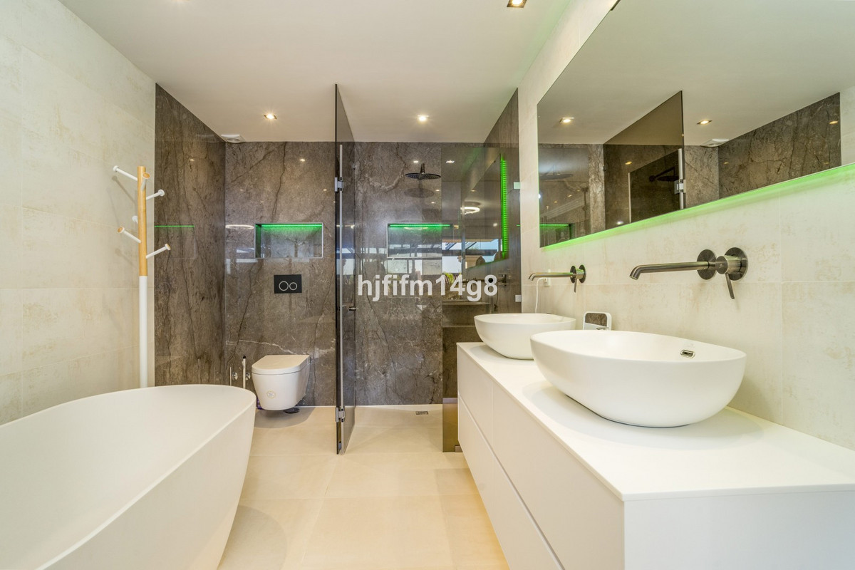 Se vende Apartamento Planta Baja de 2 dormitorios en Costa Del Sol, Málaga, España