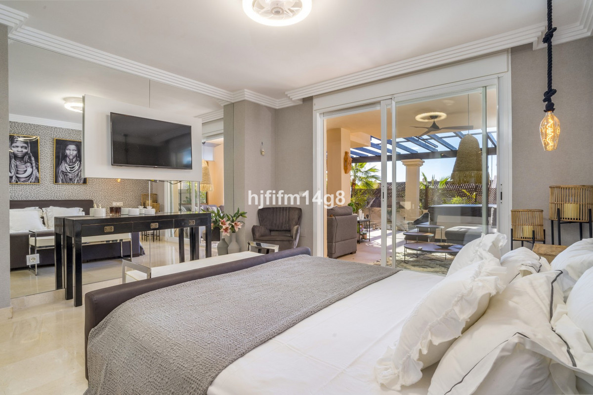 Se vende Apartamento Planta Baja de 2 dormitorios en Costa Del Sol, Málaga, España