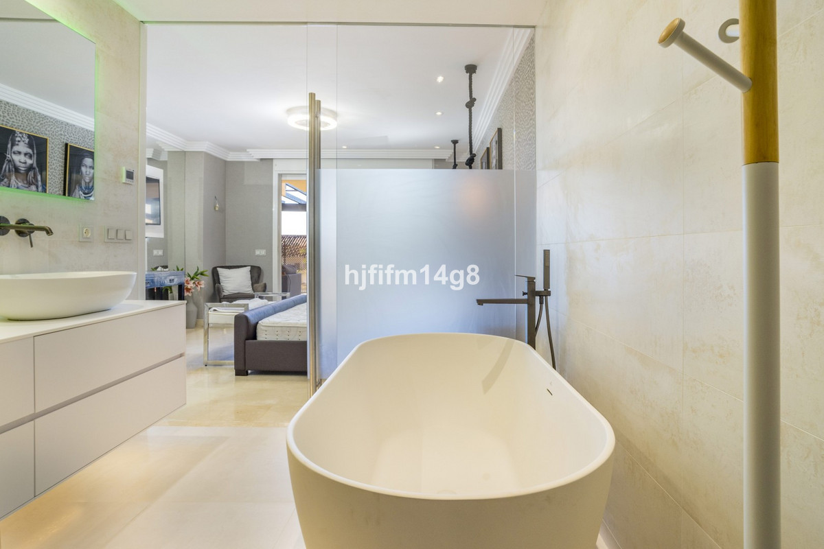 Se vende Apartamento Planta Baja de 2 dormitorios en Costa Del Sol, Málaga, España