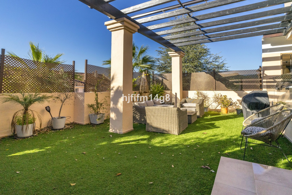 Se vende Apartamento Planta Baja de 2 dormitorios en Costa Del Sol, Málaga, España