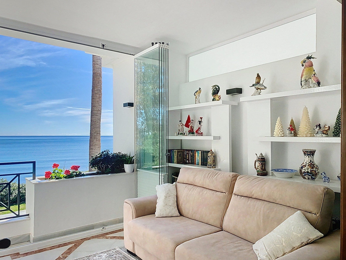 Se vende Apartamento Planta Media de 2 dormitorios en Costa Del Sol, Málaga, España