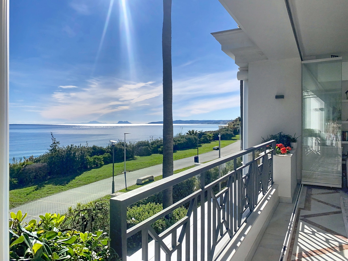 Se vende Apartamento Planta Media de 2 dormitorios en Costa Del Sol, Málaga, España
